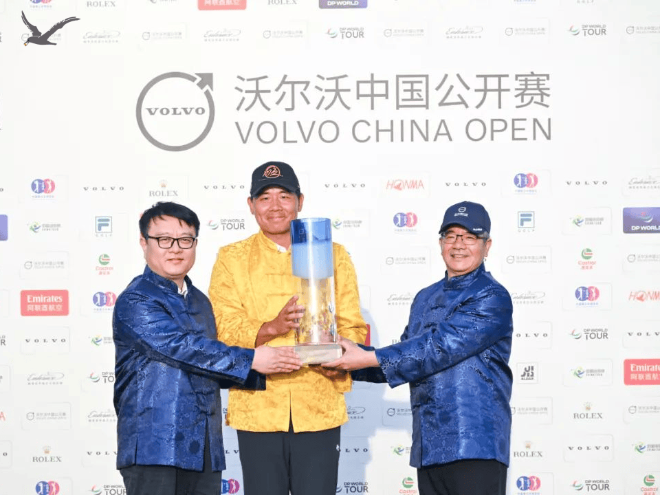 Albatross Sports Cheer For Wu Ashun's Victoria at Volvo China Open